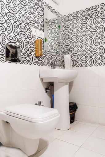 Bathroom 3, The Sunset Abode Shimla 4BR Valley Views, Shimla