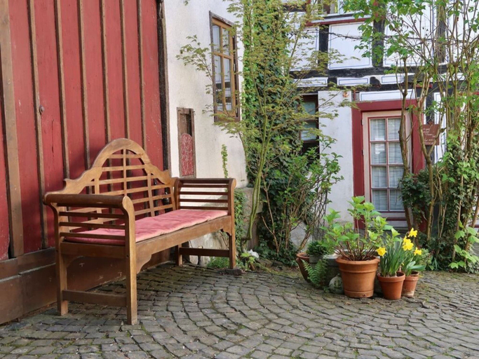 Property grounds 2, Old Town Hall Apartment in Baden-wurttemberg, Limburg-Weilburg