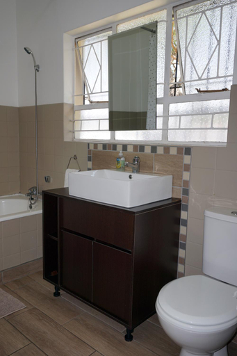 Bathroom 3, Sheba Rock Guesthouse, Ehlanzeni
