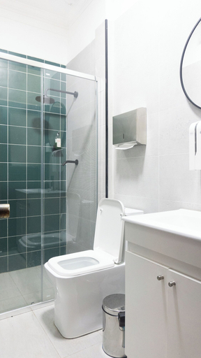 Bathroom 3, International MountainWine Hostels, Santiago