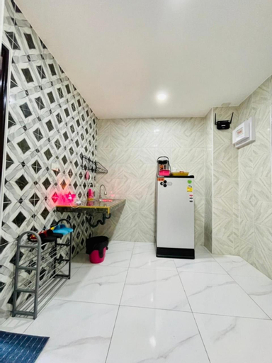 Bedroom 4, Hotel Ruen Khunlek, Kanchanaburi, Phanat Nikhom