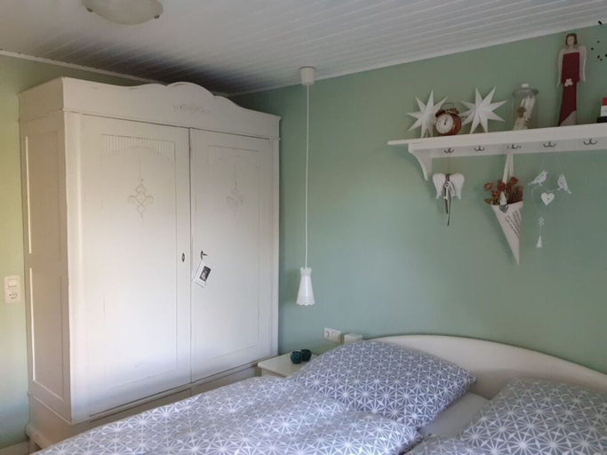 Bedroom 5, Dollhouse Modern Retreat, Aurich