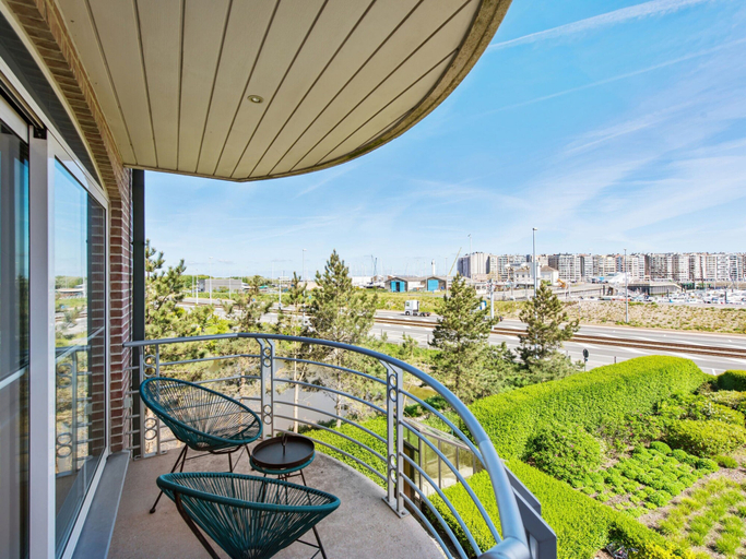 Others 5, Castle apartment with view, West-Vlaanderen