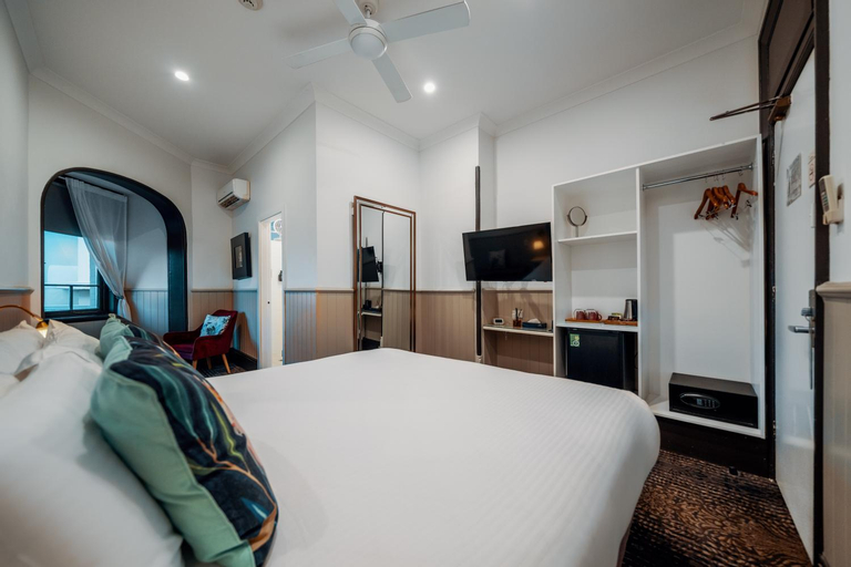 Bedroom 6