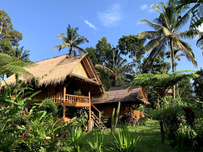 Exterior 4