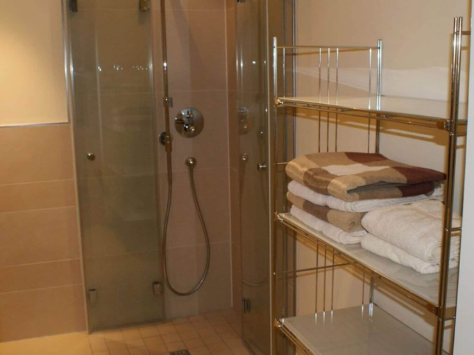 Bathroom 3, Mountain Comfortable Holiday Residence, Kaiserslautern