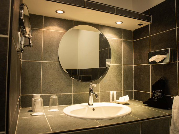 Bathroom 3, Relais de la Loire, Loir-et-Cher
