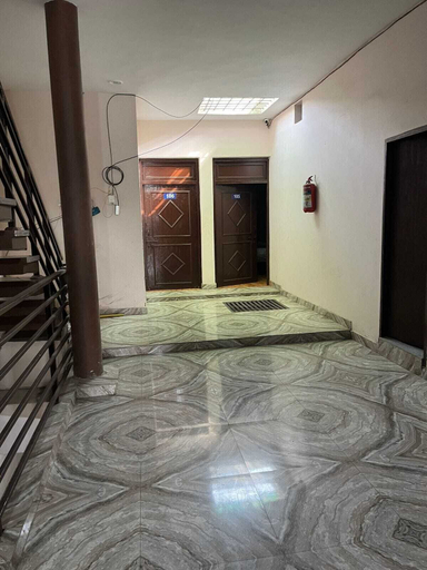 Others 3, Hotel Aryavart, Meerut