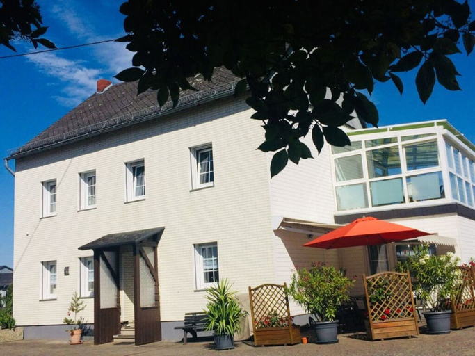 Exterior 4, Holiday Home Weins Comfortable Vacation Home, Cochem-Zell