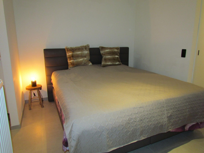Bedroom 3, Apartment with private terrace in Blankenberge, West-Vlaanderen