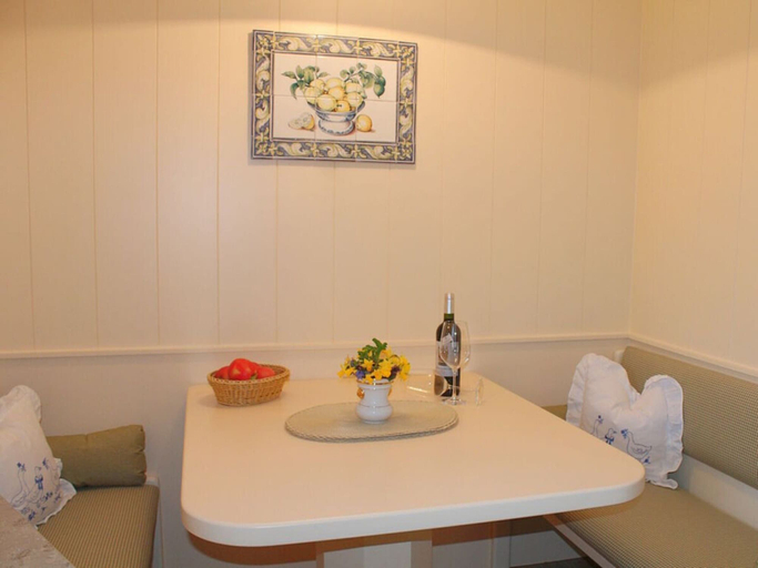Dining 4, Haus Hoppel - Fewo Ground Floor, Nordfriesland