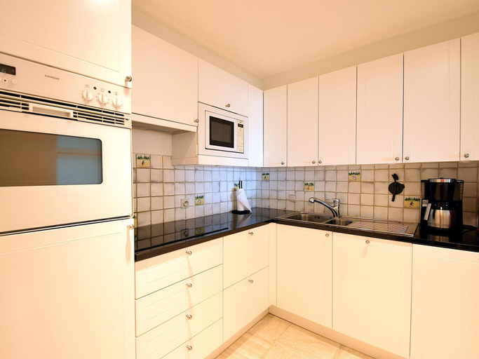 Others 4, Refined Seaview Apartment, West-Vlaanderen