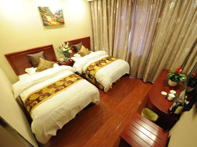 Bedroom 2, GreenTree Inn ShanDong YanTai Development Zone International Airport Shell Hotel, Yantai