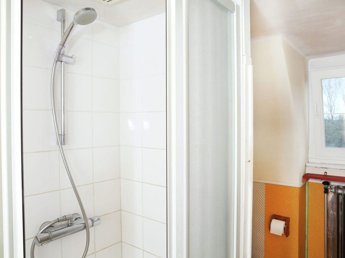 Bathroom 3, Spacious 11-bed Family Retreat, West-Vlaanderen