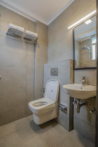 Bathroom 5, Hotel Konark Inn, Indore