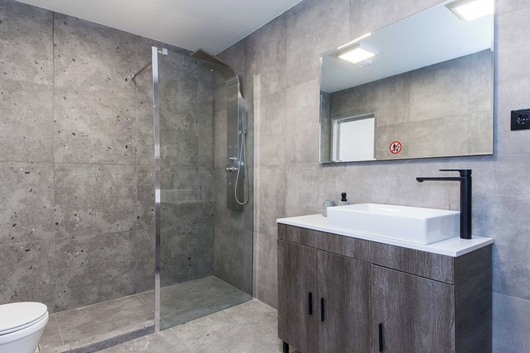 Bathroom 2, Minimalist Modern Nea Kifisia Studio, Attica
