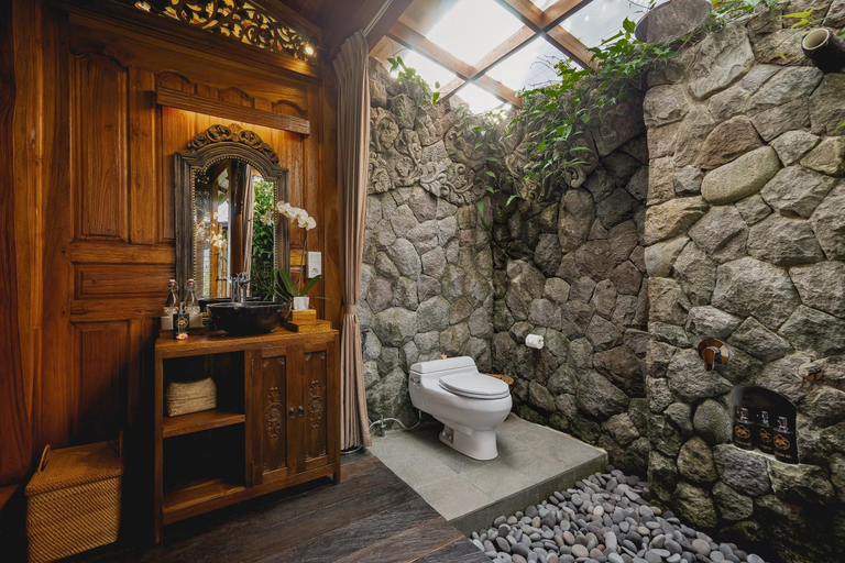 Bathroom 4, Airsania Ubud Antique Villas, Gianyar