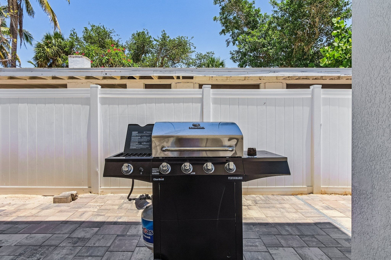 Food & Drinks, Beach Time 146 Delmar Ave 3 Bedroom Home by RedAwning, Lee
