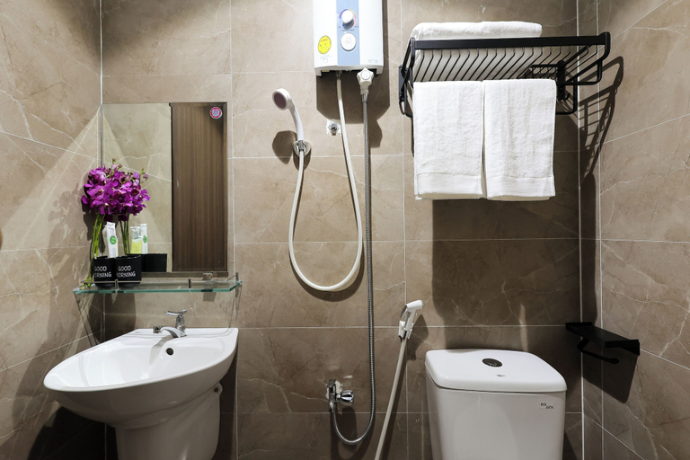 Bathroom 3, Ruby Star Hotel Nam Quoc Cang, District 1