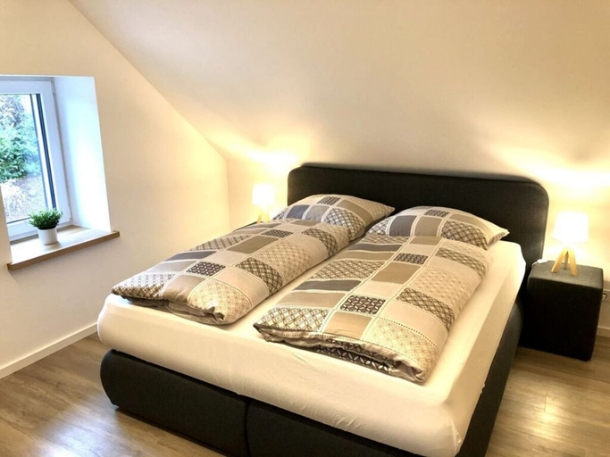 Bedroom 2, Spacious Apartment Near Ski-lift, Trier-Saarburg