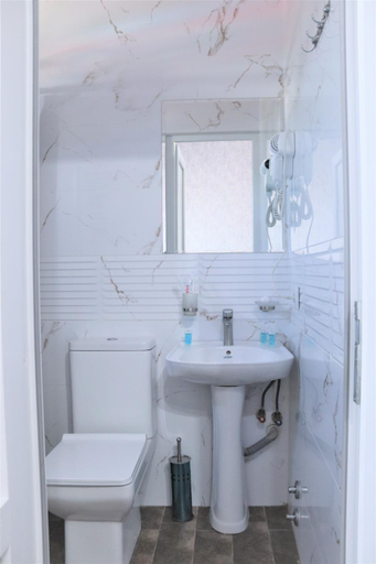 Bathroom 2, Hotel West Face, Tskaltubo