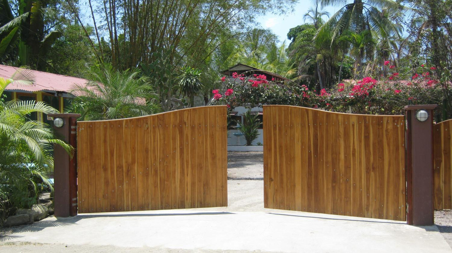 Others 2, Coloso del Mar, Golfito