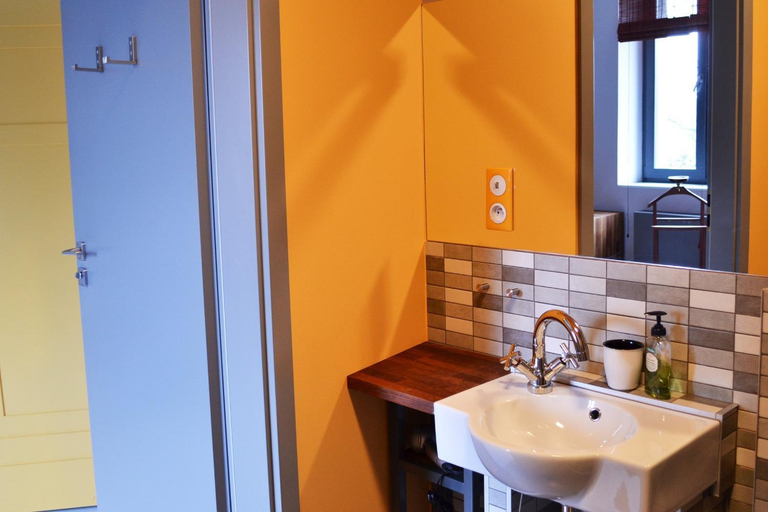 Bathroom, Republika Sloneczna, Poznań City