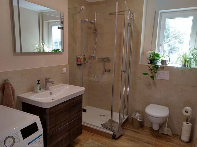 Bathroom, Holiday Apartment Central, Rostock