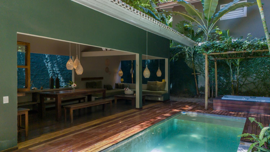Swimming Pool 11