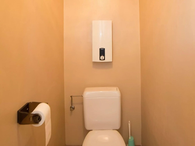 Bathroom 5, Beachfront Bliss with Parking, West-Vlaanderen