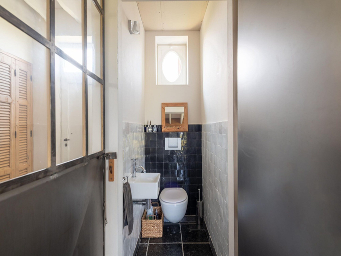Bathroom 3, Premium Farmhouse in Nieuwmunster With Pool, West-Vlaanderen