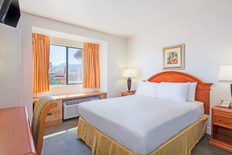 Bedroom 2, Days Inn by Wyndham Camp Verde Arizona, Yavapai