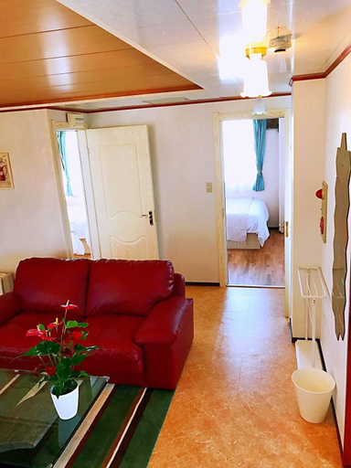 Bedroom 5, Senjoarashi, Shirahama