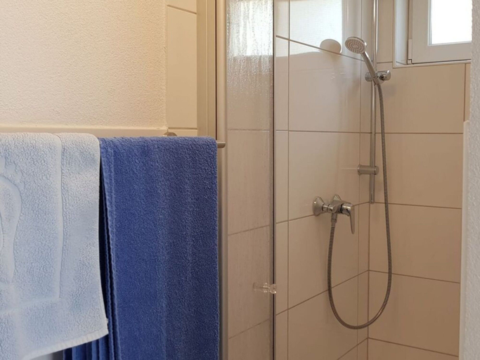 Bathroom 4, Palatinate Forest Comfortable Holiday Residence, Südliche Weinstraße