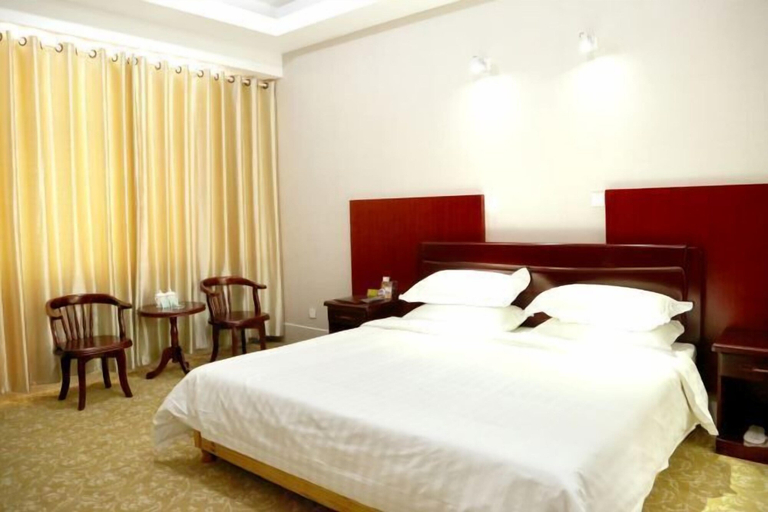 Bedroom 3, Bailong Hotel, Jinan