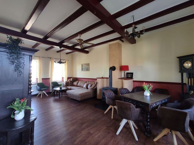 Dining 2, Veerman's Huis Ditzum, Leer