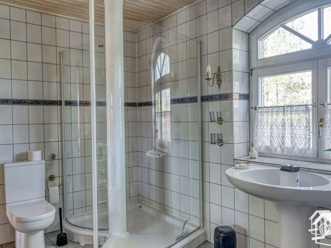 Bathroom 3, Peter Lassau Modern Retreat, Uckermark