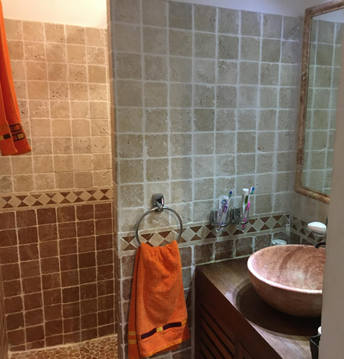 Bathroom 4, Ste Maxime Villa 5 etoiles Piscine chauffee et jacuzzi, Var