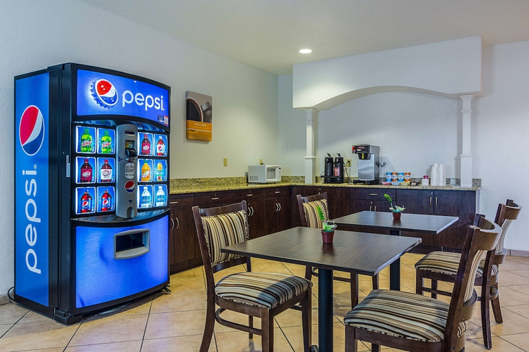 Food & Drinks 5, Motel6 Canton GA, Cherokee