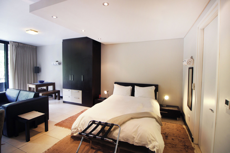 Others 5, The Glen Apartments, City of Cape Town