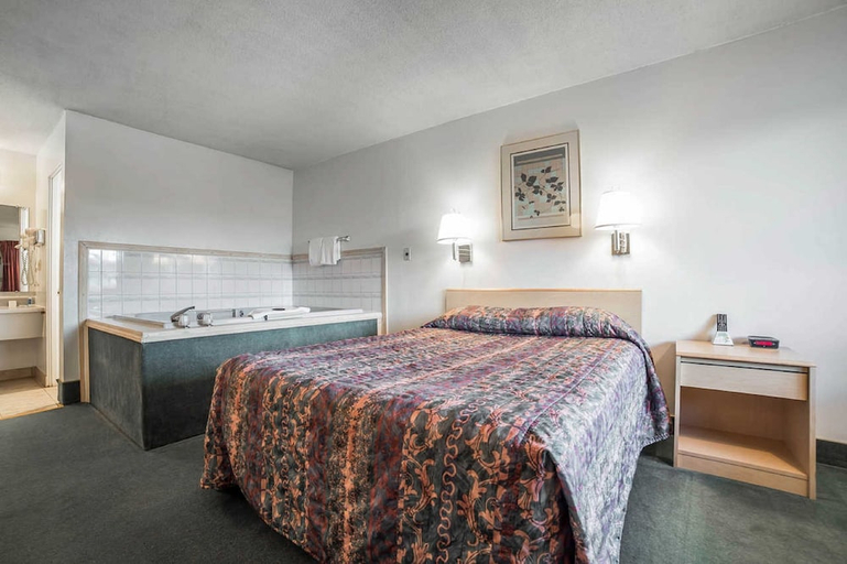 Bedroom 3, Rodeway Inn Boardman - Hermiston, Morrow