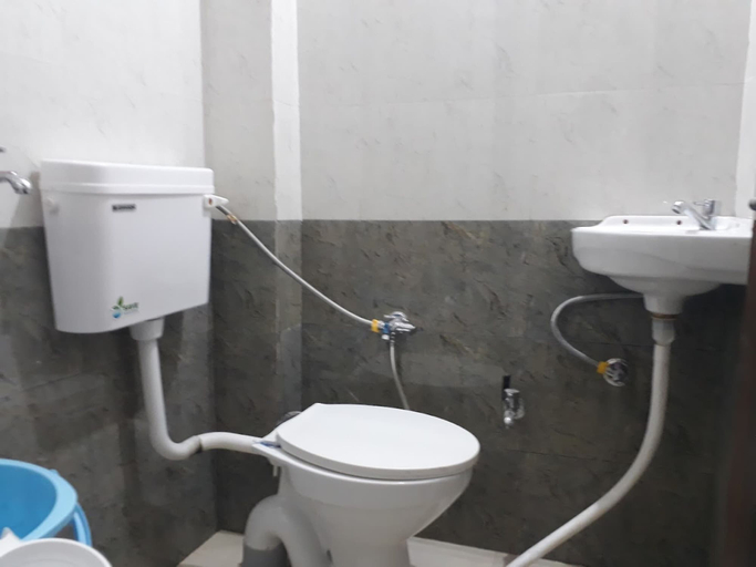 Bathroom 3, Hotel Chouhan Paradise Ajmer, Ajmer