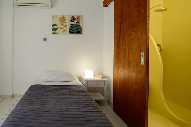 Others 5, Studios Marios, South Aegean