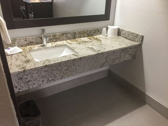 Bathroom 3, Motel6 Burnsville, MN, Dakota
