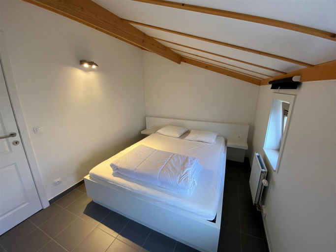 Room 4, Holiday Home in Koksijde Near the Beach, West-Vlaanderen