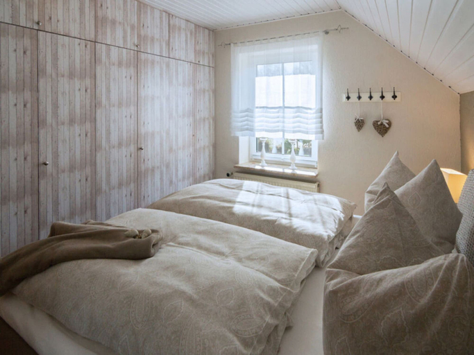 Room 3, Snug Apartment in Hage, Aurich