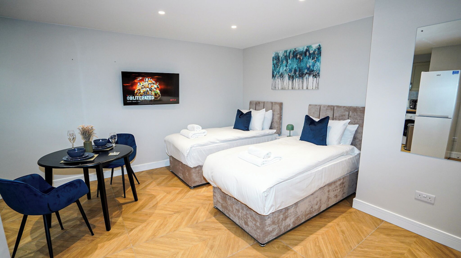 Bedroom 5, Wisteria F2 - single beds, Slough