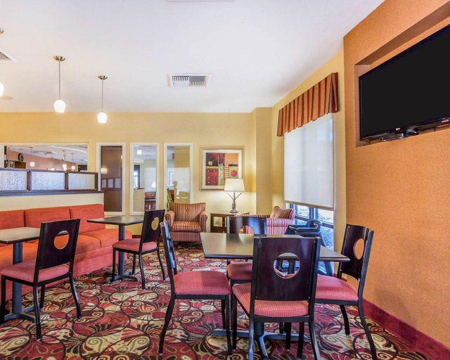Food & Drinks 5, Comfort Suites Blythe, Riverside