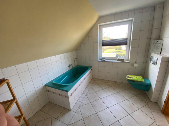 Bathroom 4, Inviting Apartment in Pruchten With Garden, Vorpommern-Rügen