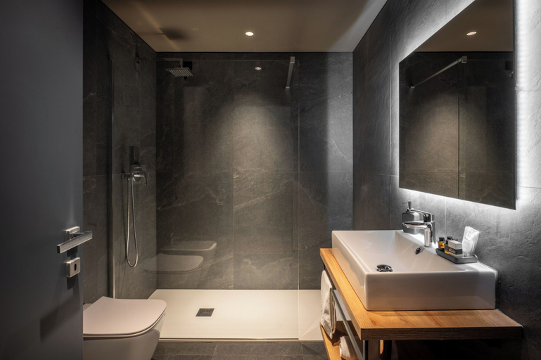 Bathroom 4, Levelup, Treviso